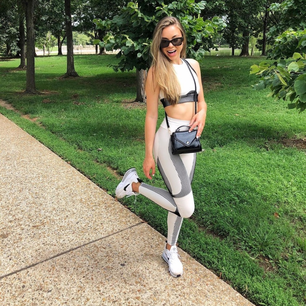 ALO YOGA SET - worn lightly!